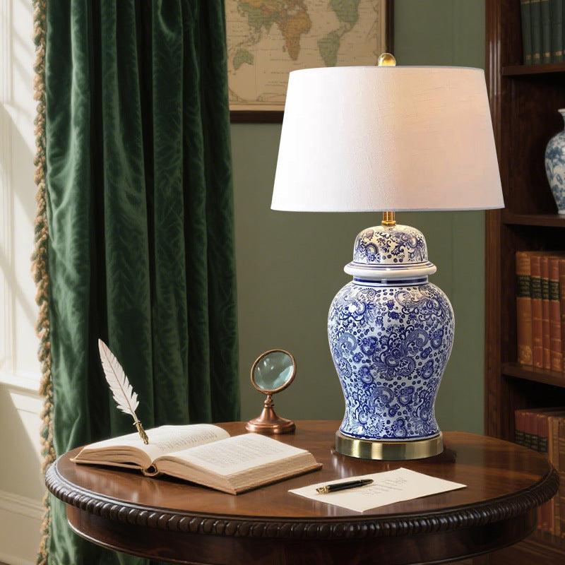 Ceramic Nordic table lamp